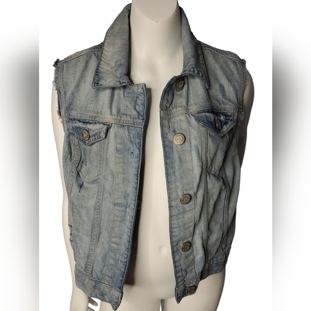 Aeropostale Denim And Crocheted Vest!
